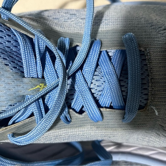 Hoka Sz 91/2 - Picture 10 of 12